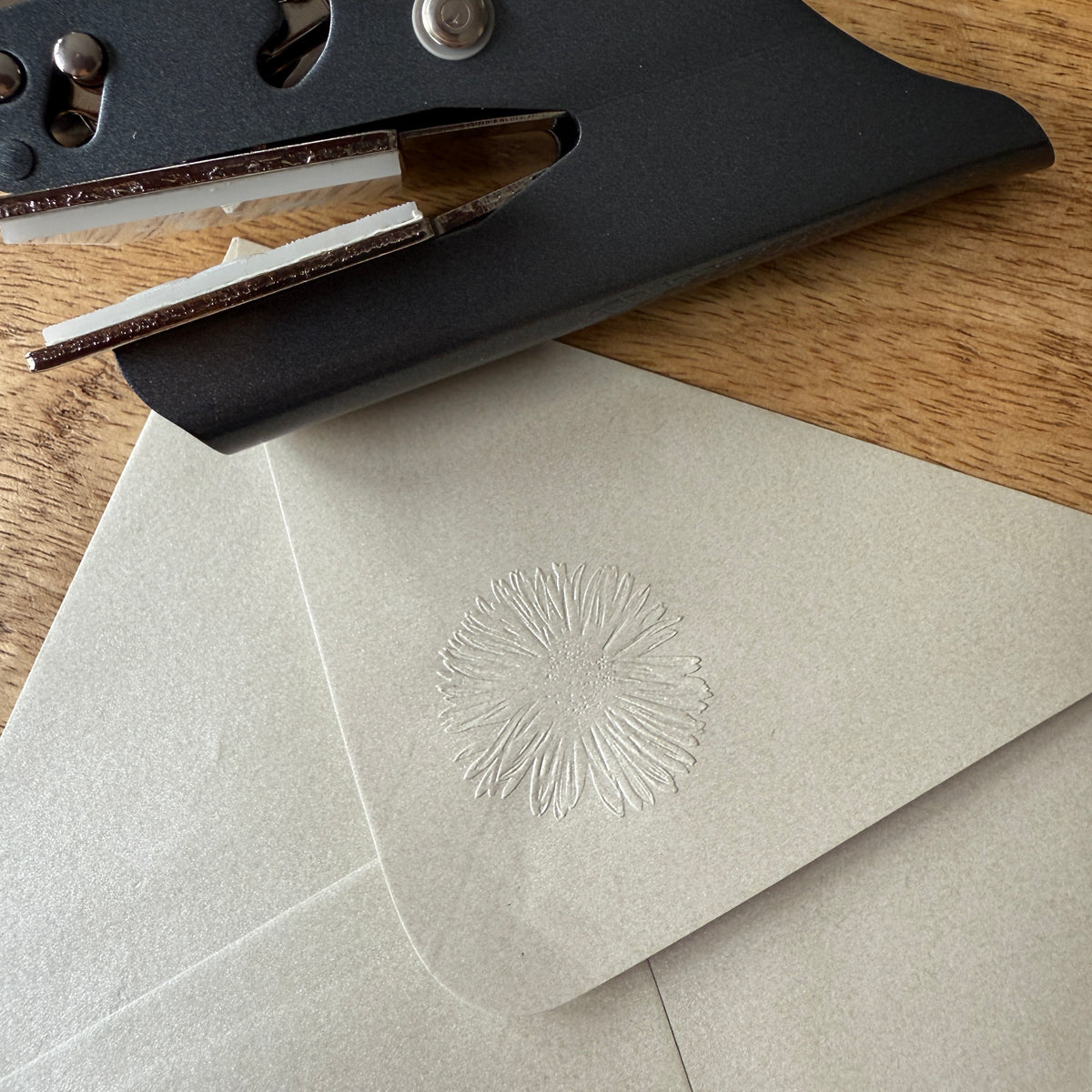 Timbre à sec motif Floral A27