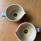 Tasse céramique modelée et peinte à la main – Les aventures de Félix