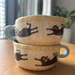 Tasse céramique modelée et peinte à la main – Les aventures de Félix